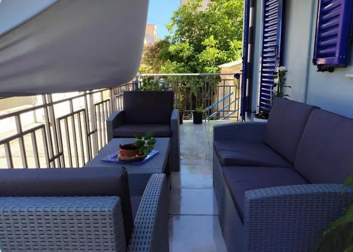 Inna's Summer House Apartment