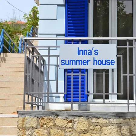 Inna's Summer House Appartement